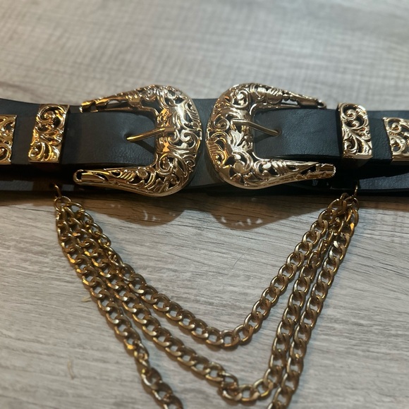Plus Size Stretchy Black and Gold Chain Waist Belt - Picture 1 of 5